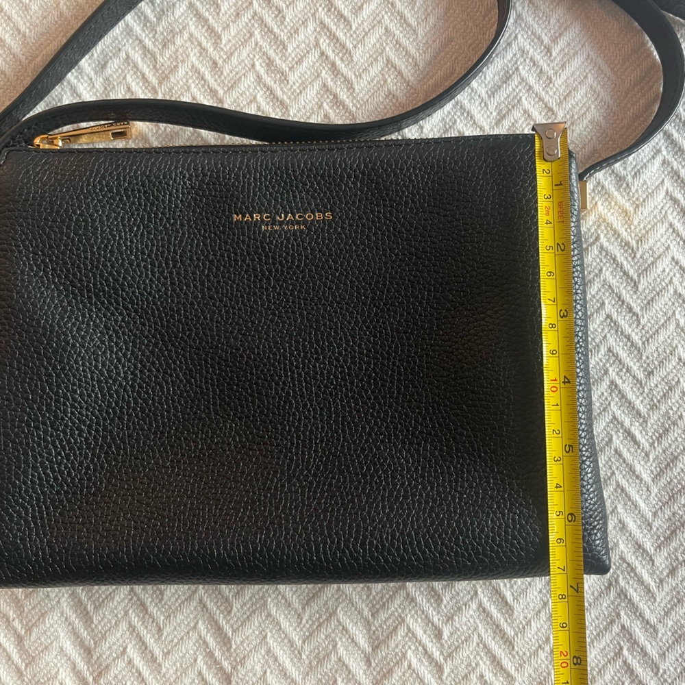 Marc Jacobs Black Crossbody - Picture 5 of 17